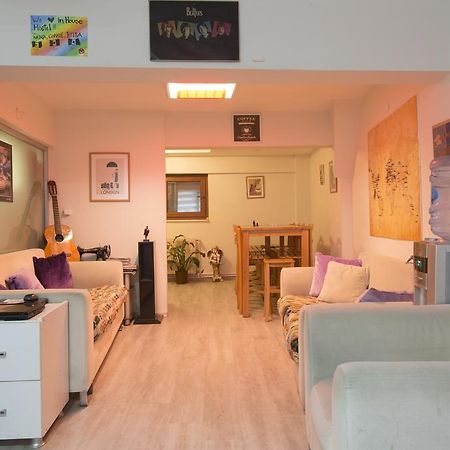 In House Hostel İzmir Ngoại thất bức ảnh