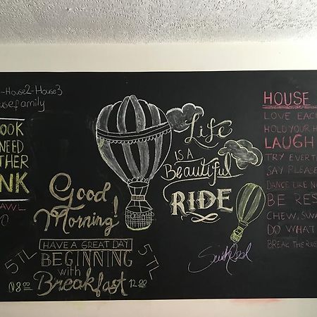 In House Hostel İzmir Ngoại thất bức ảnh