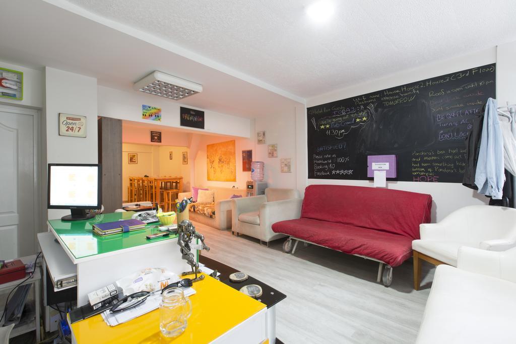 In House Hostel İzmir Ngoại thất bức ảnh