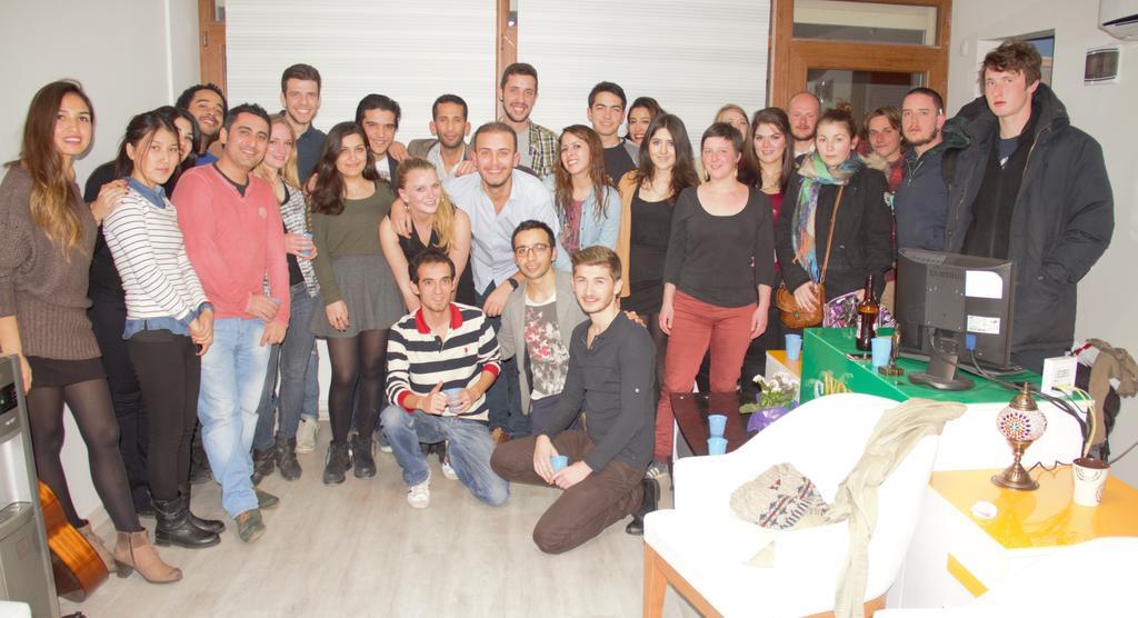 In House Hostel İzmir Ngoại thất bức ảnh